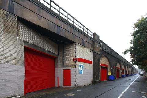 Distribution warehouse to rent, Queens Rd London SE15 2RZ