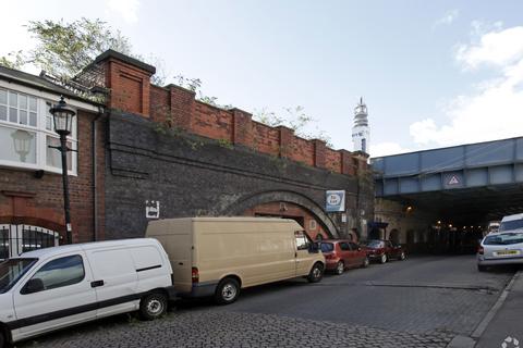 Distribution warehouse to rent, Henrietta St Birmingham B3 1RG