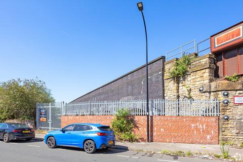 Warehouse to rent, 30-40 Princess St Sheffield S4 7WB