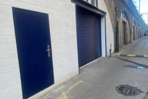 Distribution warehouse to rent, Tilbury Rd London E10 6RE