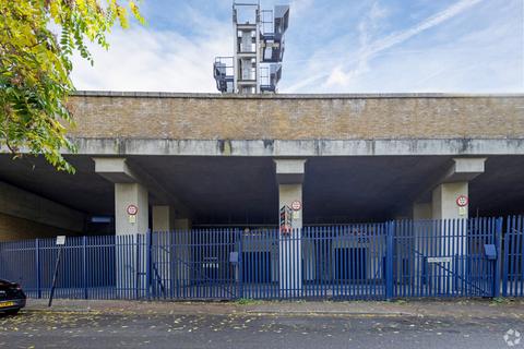Distribution warehouse to rent, 203-204A Virgil St London SE1 7EF