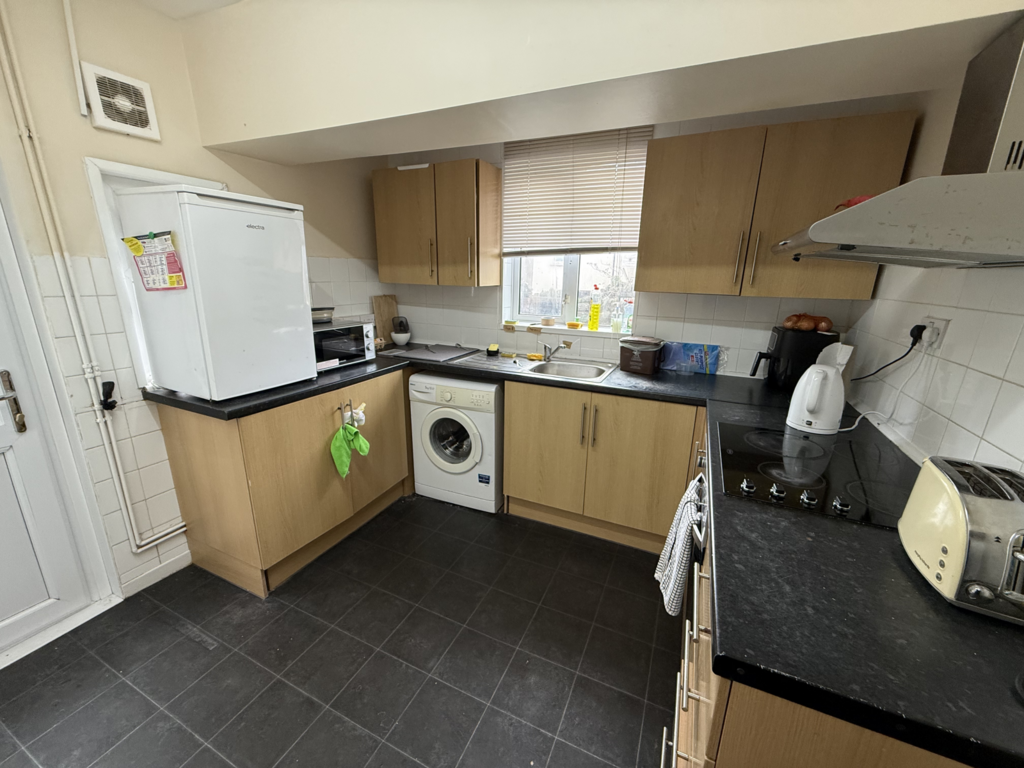 5 bedroom Terraced for rent