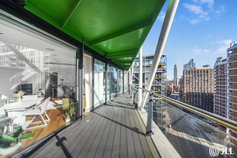 2 bedroom apartment to rent, Riverlight Quay SW11