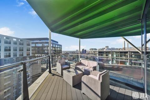2 bedroom apartment to rent, Riverlight Quay SW11