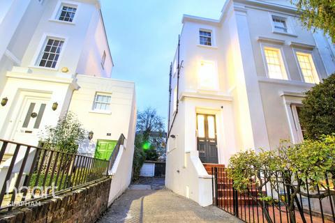 1 bedroom apartment to rent, Stockwell Park Crescent, LONDON