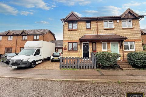 2 bedroom semi-detached house for sale, Wallace Drive, Wickford