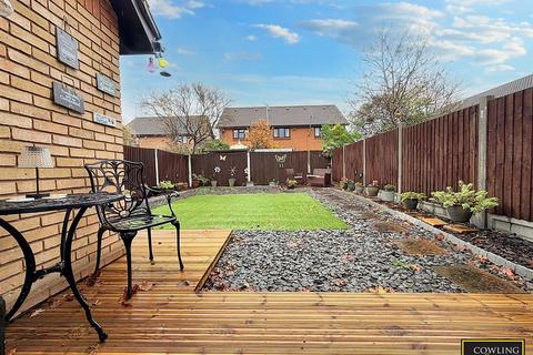2 bedroom semi-detached house for sale, Wallace Drive, Wickford