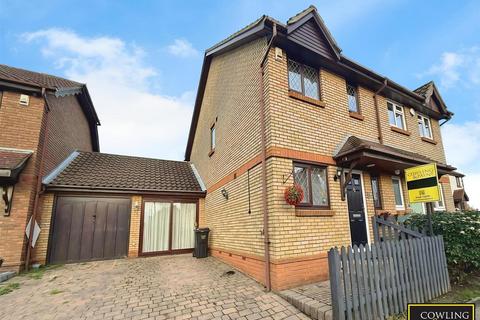 2 bedroom semi-detached house for sale, Wallace Drive, Wickford