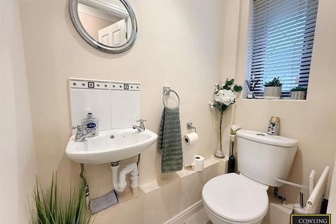 2 bedroom semi-detached house for sale, Wallace Drive, Wickford