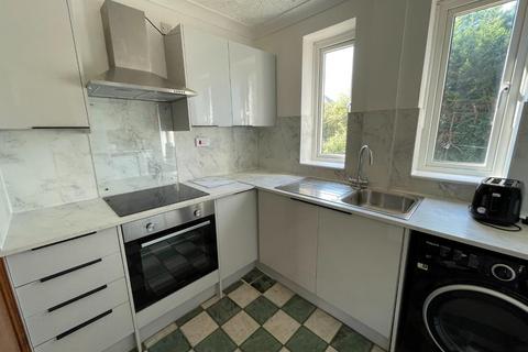 5 bedroom semi-detached house to rent, Wilberforce Road, Norwich NR5