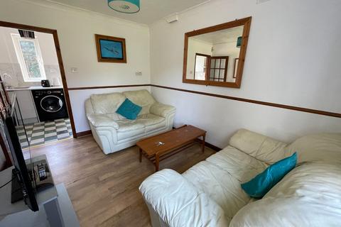 5 bedroom semi-detached house to rent, Wilberforce Road, Norwich NR5