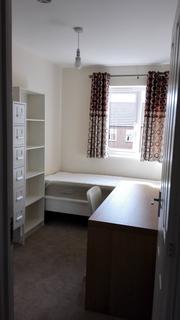 4 bedroom semi-detached house to rent, 12 Elm Walk, CV4 8NB
