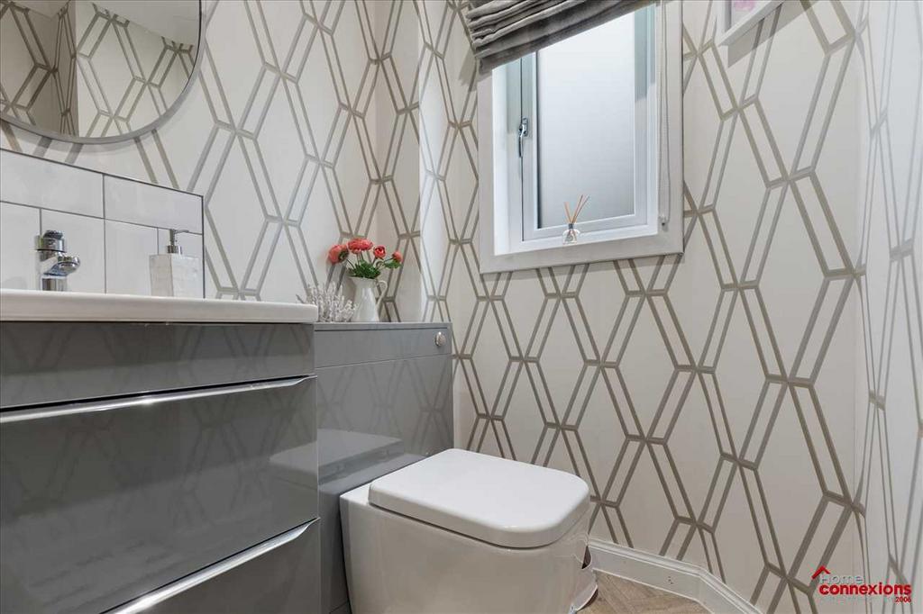 Lower Level WC