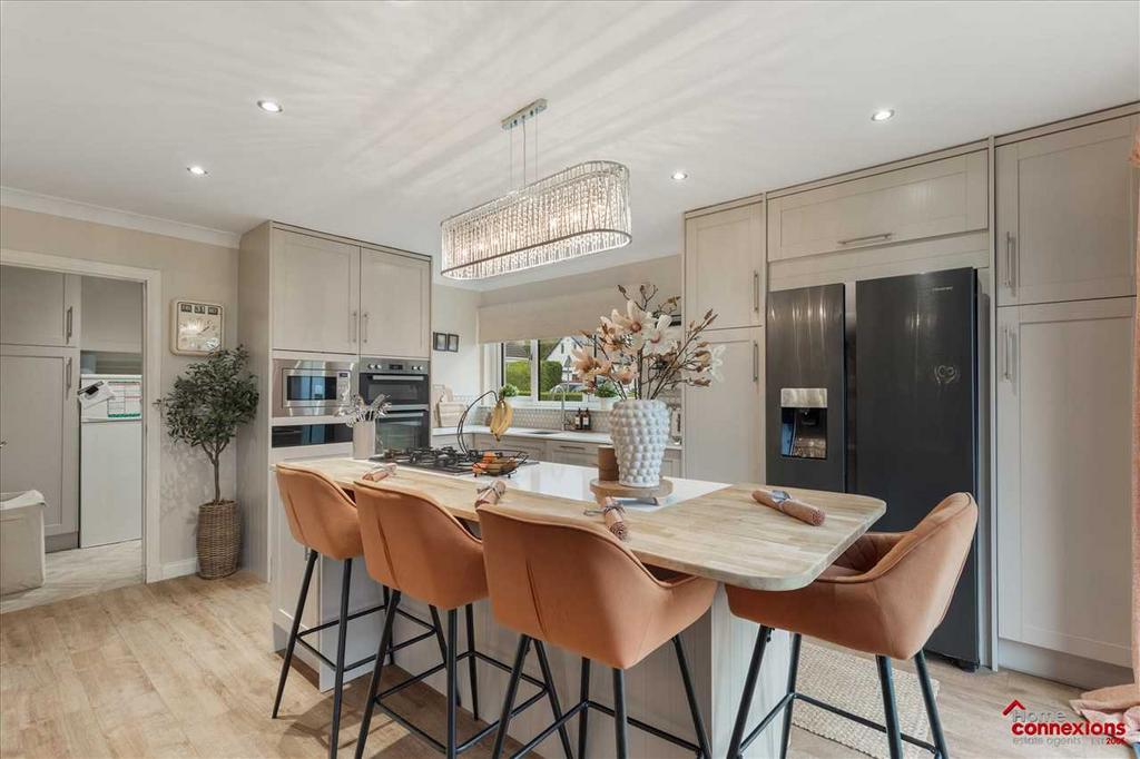 Kitchen Area (1)