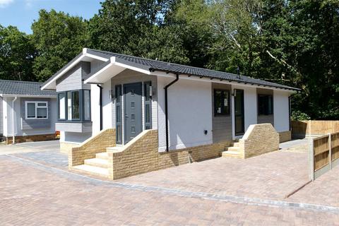 2 bedroom mobile home for sale, Havenwood, Arundel