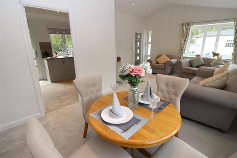 2 bedroom mobile home for sale, Havenwood, Arundel