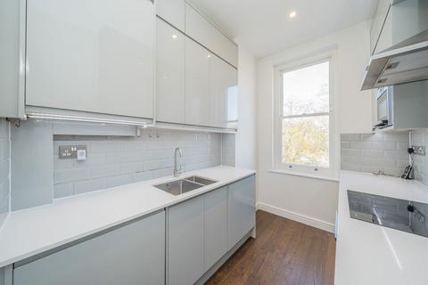 3 bedroom maisonette for sale, Heathcote Road, St Margarets TW1
