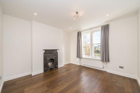 3 bedroom maisonette for sale, Heathcote Road, St Margarets TW1