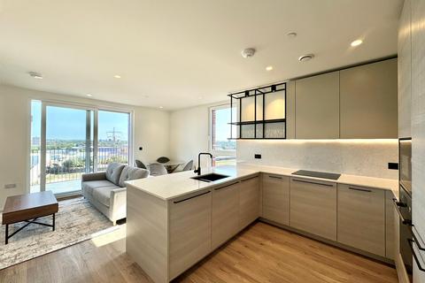 2 bedroom flat to rent, 5 Hemlock Street, Heron Wharf E14