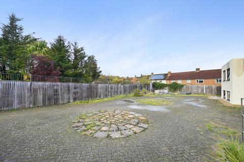 undefined, Ferrymead Avenue, Greenford