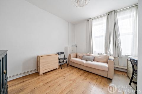 1 bedroom apartment for sale, Market Terrace, Albany Road, Brentford