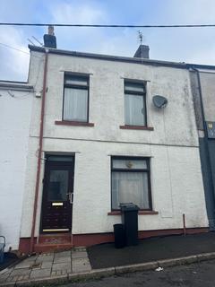 2 bedroom end of terrace house to rent, Broad Street, Dowlais, CF48