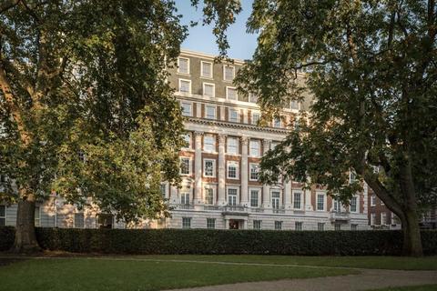 undefined, Grosvenor Square, London W1K