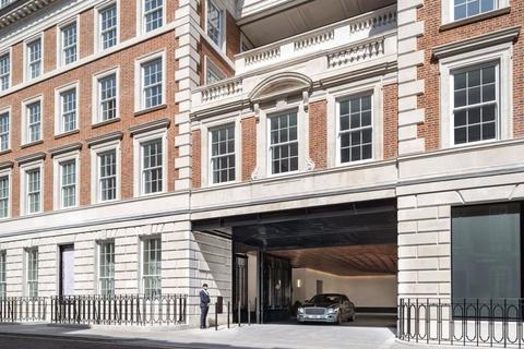 undefined, Grosvenor Square, London W1K