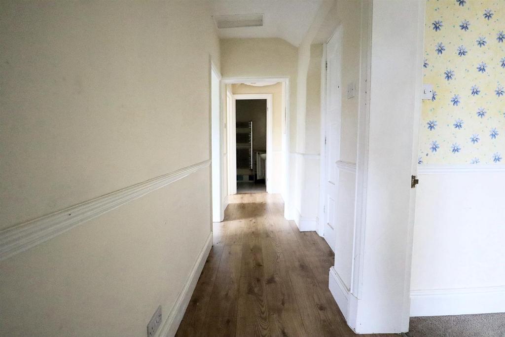 Hallway.jpg