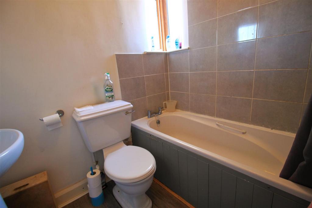 Bathroom.jpg
