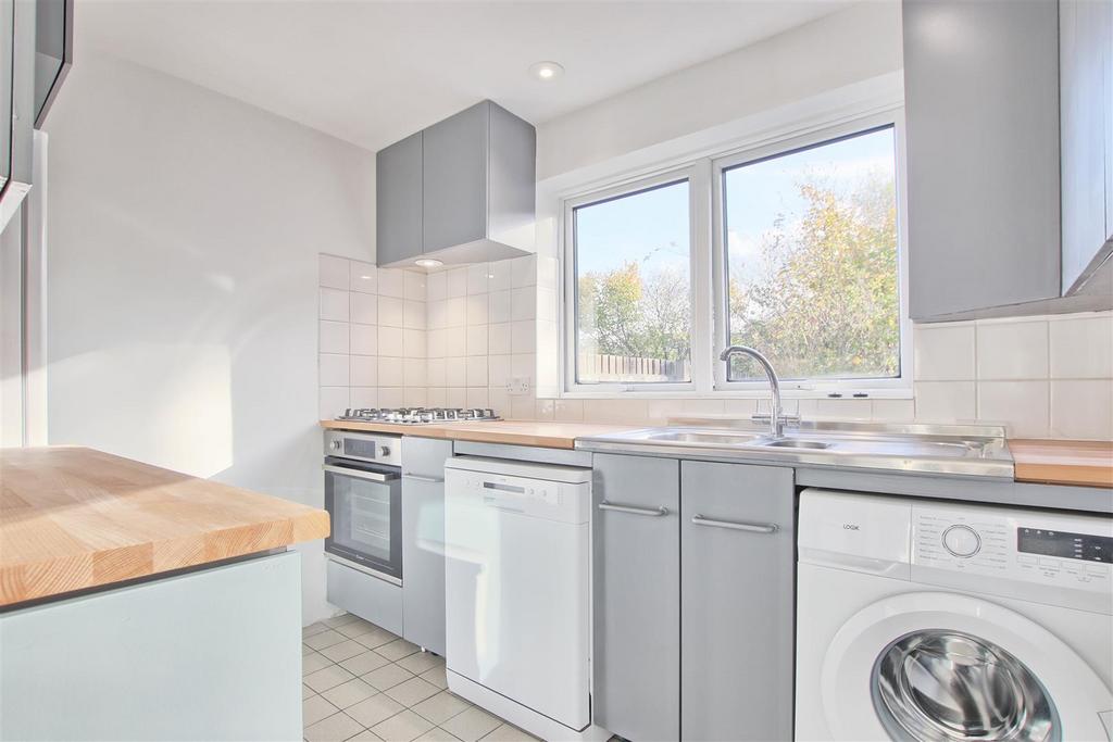 Kitchen 1.jpg