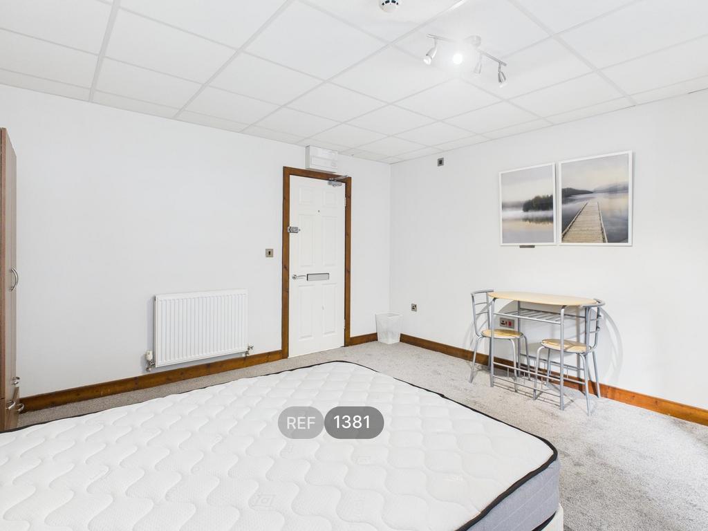 Bedroom &amp; Living Space