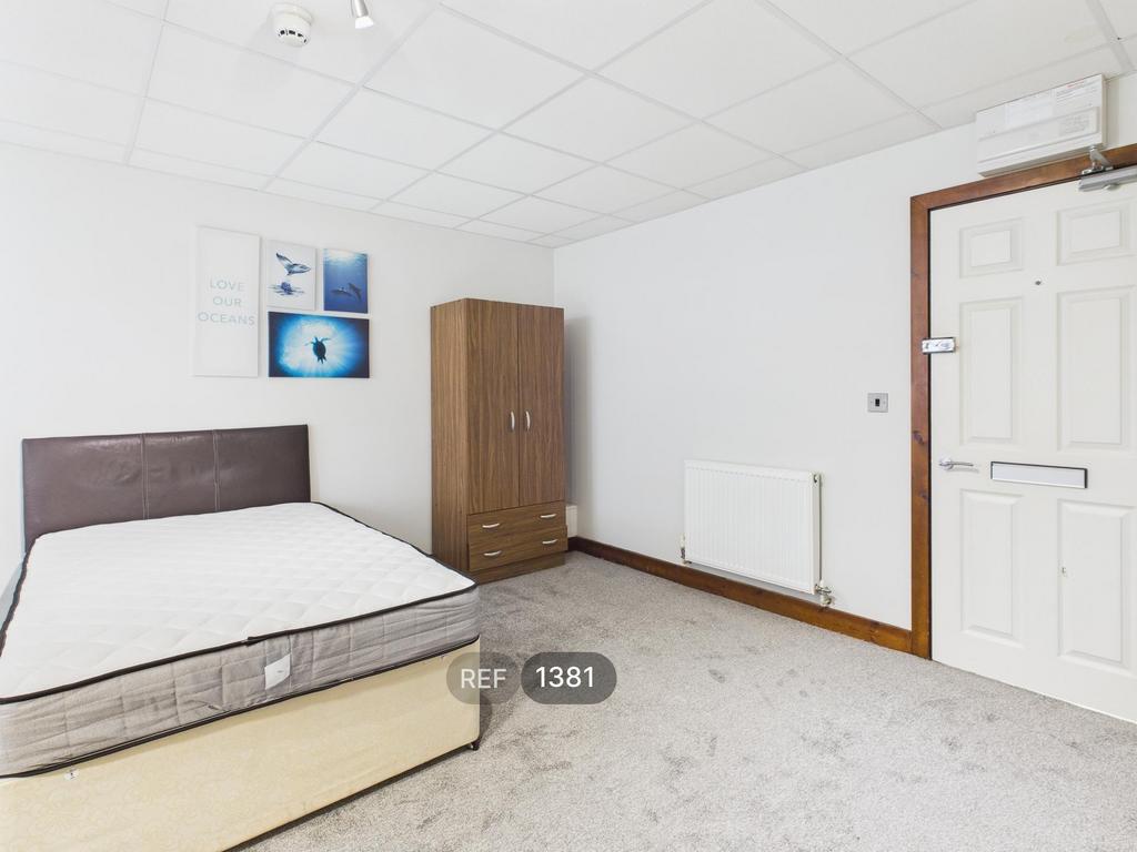 Bedroom &amp; Living Space