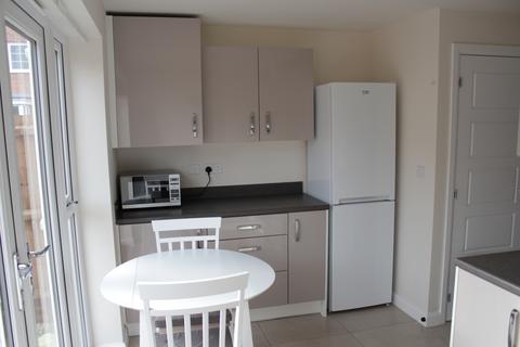 2 bedroom flat to rent, 17 Tawny Grove, Coventry, CV4 8NL