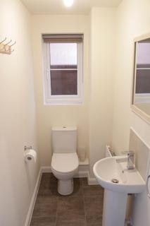 2 bedroom flat to rent, 17 Tawny Grove, Coventry, CV4 8NL