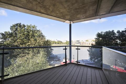 2 bedroom apartment for sale, Riverlight Quay Nine Elms Lane SW11