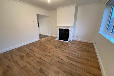 3 bedroom semi-detached house to rent, Ruskin Gardens, Harold Hill, Romford