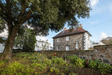 undefined, Rohais, St. Peter Port, Guernsey