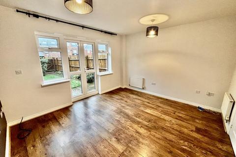 2 bedroom house to rent, Carnation Way, Nuneaton CV10