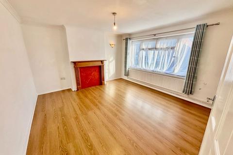 1 bedroom flat to rent, Midhurst Road, Eastbourne BN22