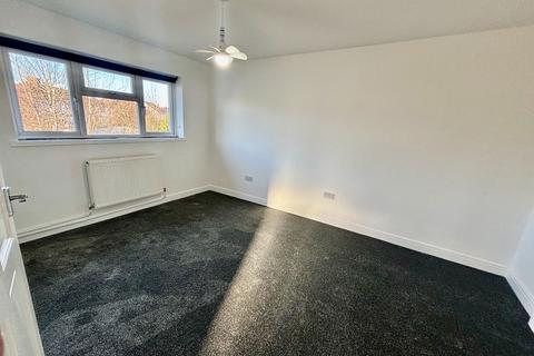 1 bedroom flat to rent, Midhurst Road, Eastbourne BN22