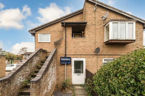 1 bedroom flat to rent, Briar Close, Hampton TW12