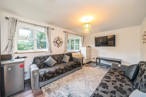 1 bedroom flat for sale, Pages Hill, London N10