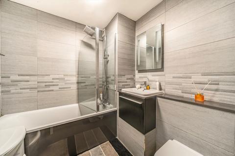1 bedroom flat for sale, Pages Hill, London N10