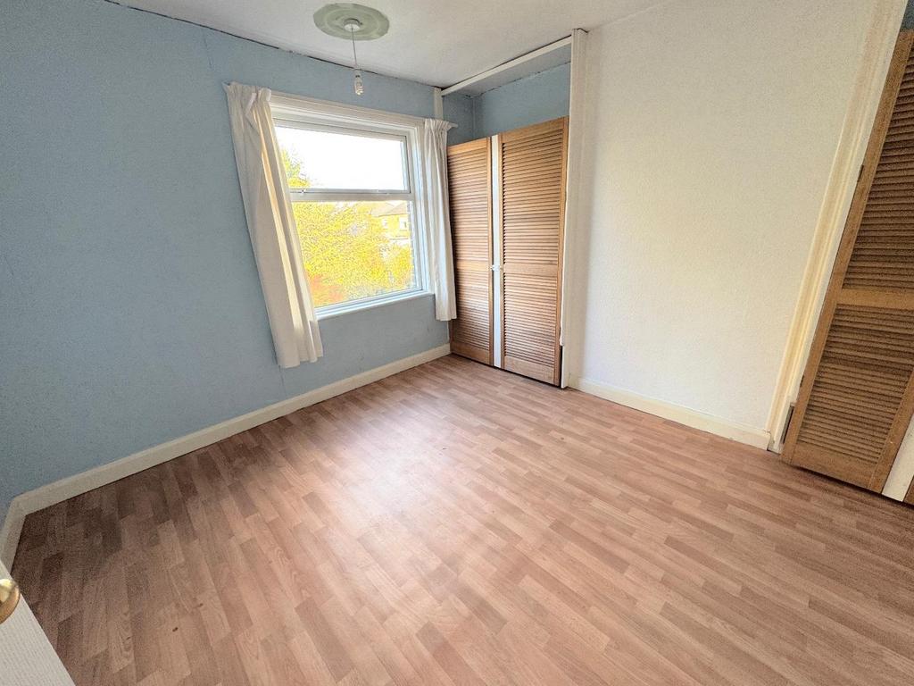 Bedroom (Rear)