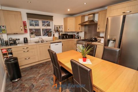 5 bedroom house for sale, Featherstone Grove, Newcastle Upon Tyne