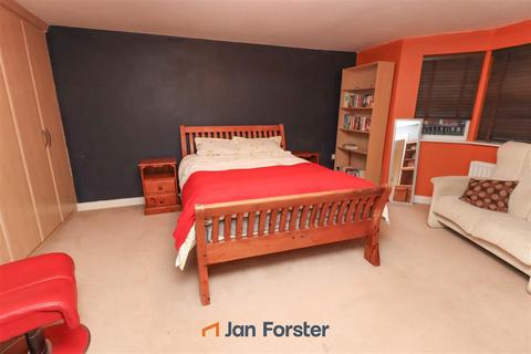 5 bedroom house for sale, Featherstone Grove, Newcastle Upon Tyne