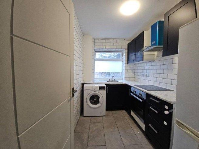 Stoneleigh-road-n17-9bq-995320