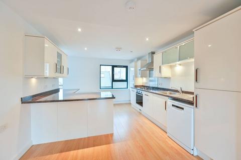 4 bedroom terraced house to rent, Dartmouth Place, Forest Hill, London, SE23