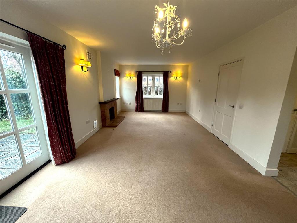 Sitting room.JPG